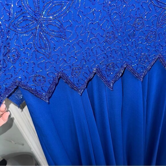 BRILLIANTE by J.A. Vintage Short sleeve cobalt blue formal gown with beading- 1X - Picture 5 of 15